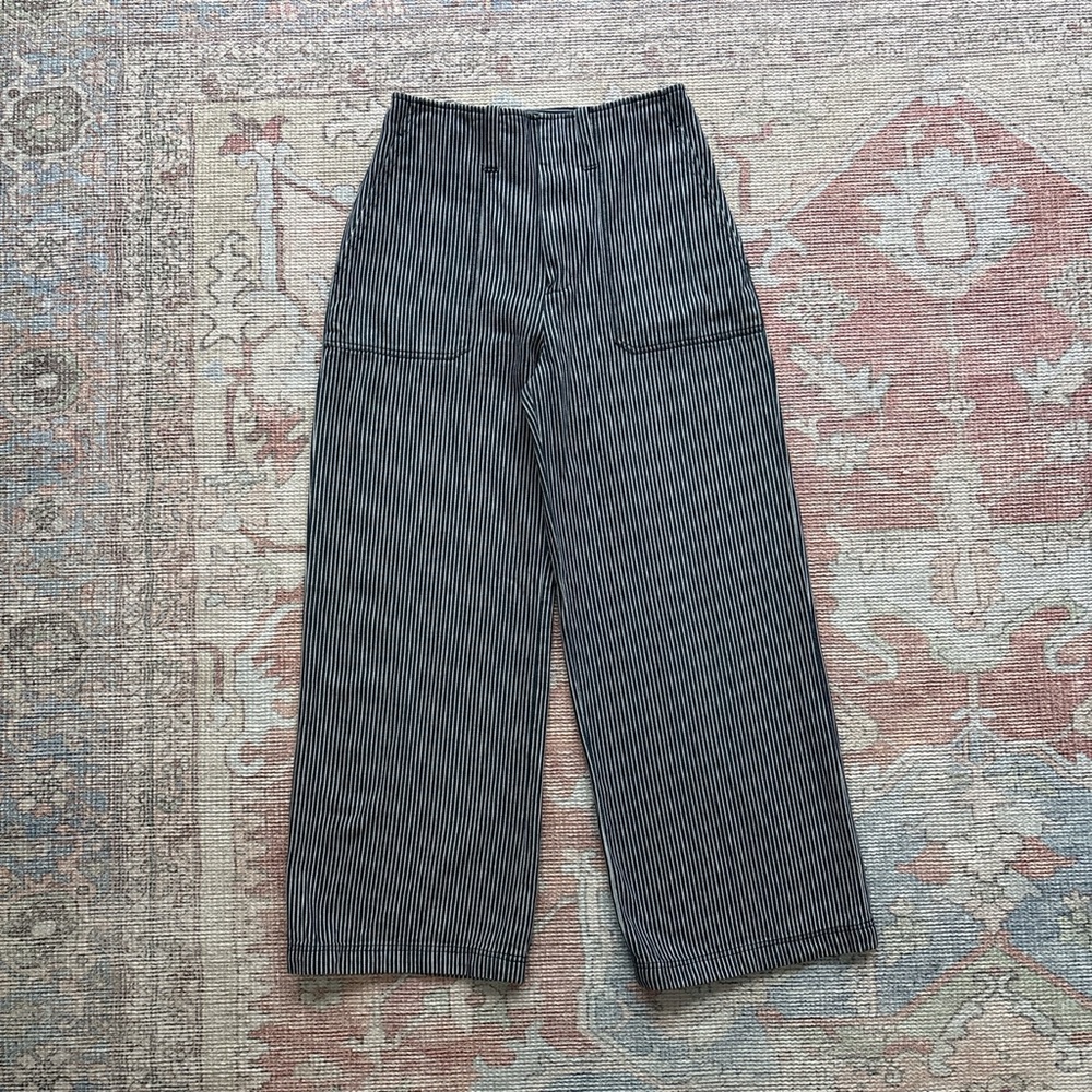 Club Monaco Blue and White Striped Cropped Pants